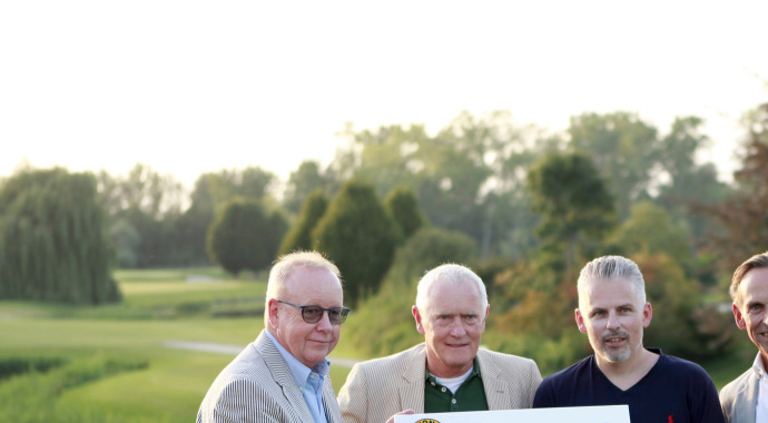 Lions golfen €15.000 bijeen voor Hulphond Nederland