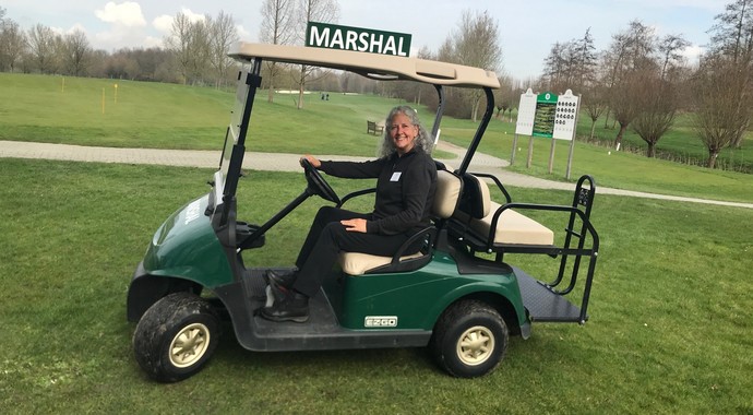 Neemt u plaats in de marshalkar?
